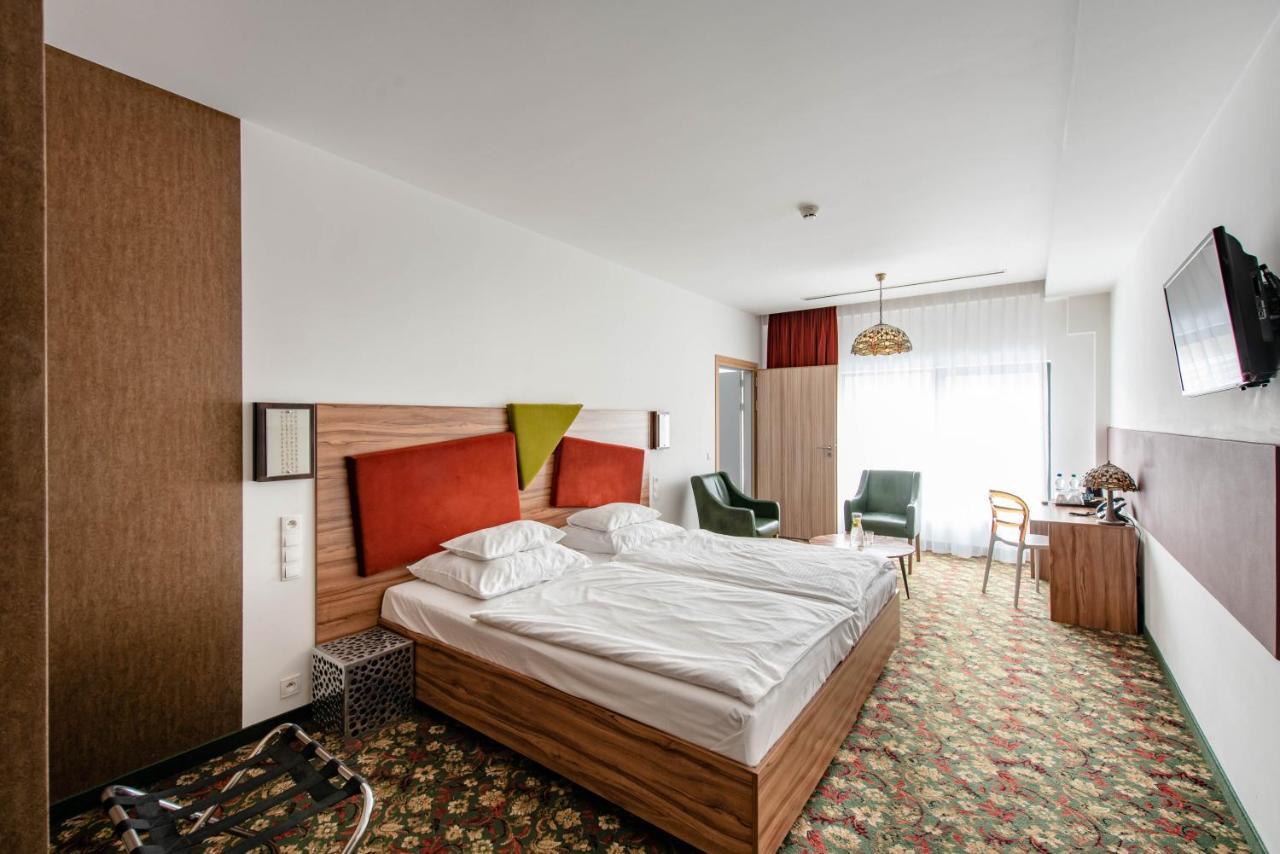 Lenart Hotel